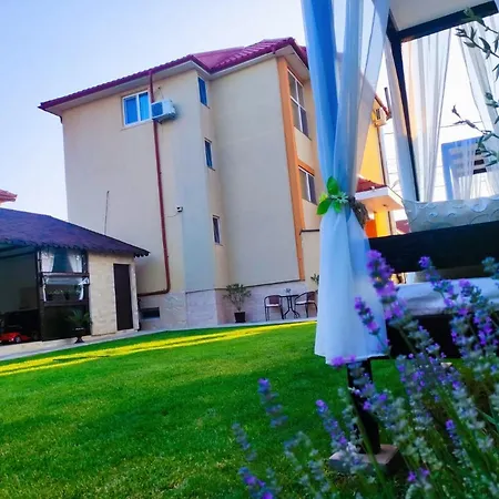 Casa Daniela Două Mai