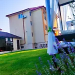 Casa Daniela Două Mai