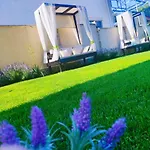 Casa Daniela 게스트하우스 Două Mai